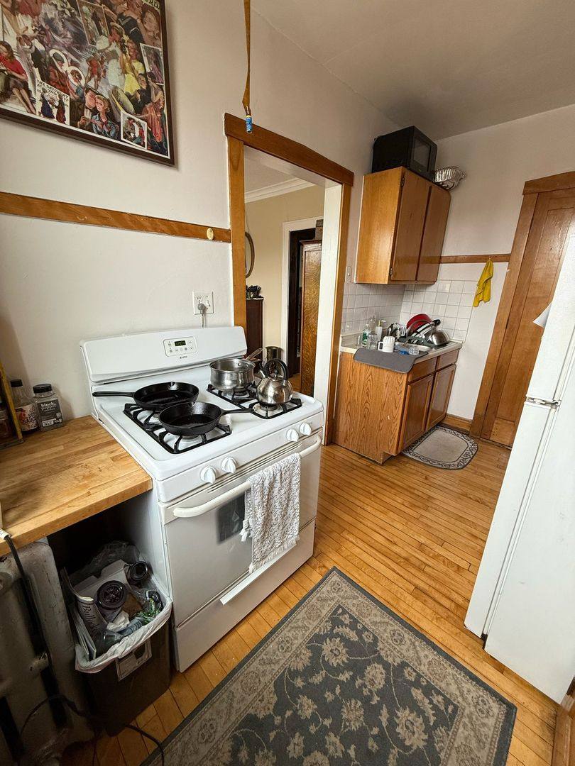 Apartment for rent at 4604 N Kildare Ave, Chicago, IL 60630