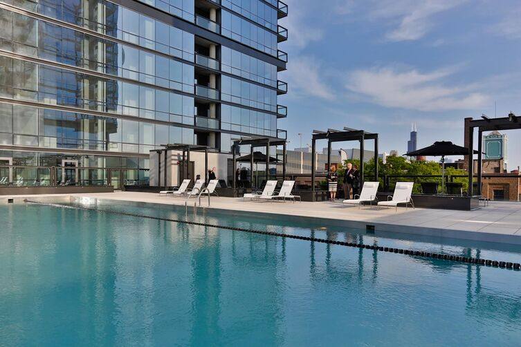 Apartment for rent at 840 W Blackhawk St, Chicago, IL 60642