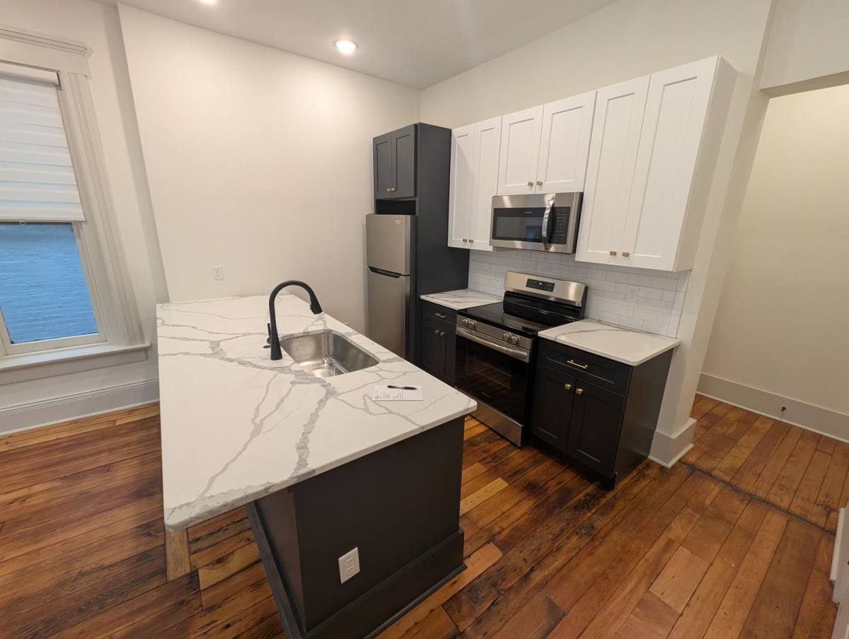 Apartment for rent at 521 Garrard St, Covington, KY 41011