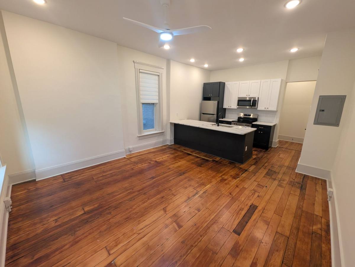 Apartment for rent at 521 Garrard St, Covington, KY 41011