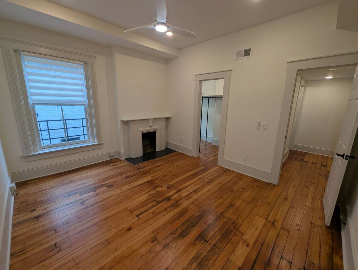 Apartment for rent at 521 Garrard St, Covington, KY 41011
