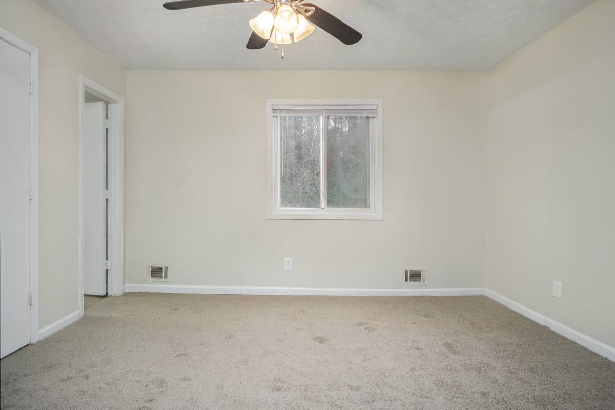 House for rent at 1874 Vauxhall Dr, Lithonia, GA 30058
