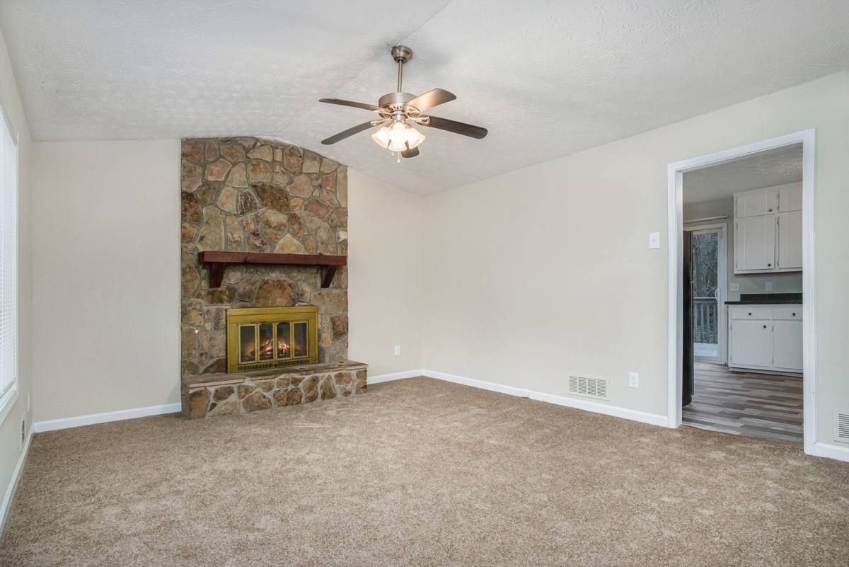 House for rent at 1874 Vauxhall Dr, Lithonia, GA 30058