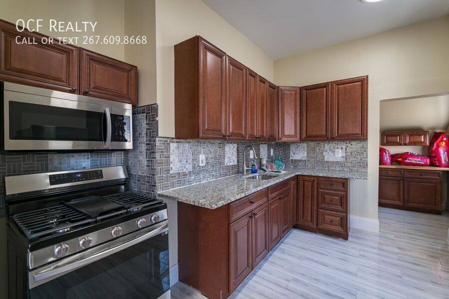 House for rent at 5426 W Jefferson St, Philadelphia, PA 19131