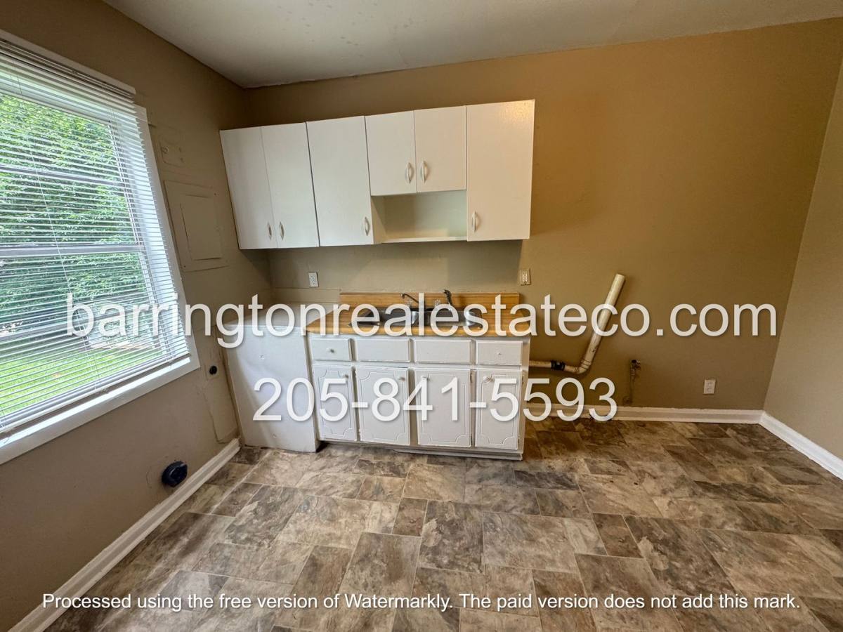 Apartment for rent at 1224 Maple St #4, Birmingham, AL 35217