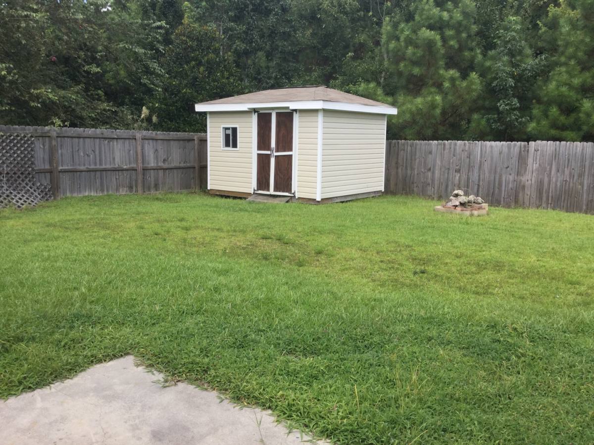 House for rent at 129 Pella Lane, New Bern, NC 28562
