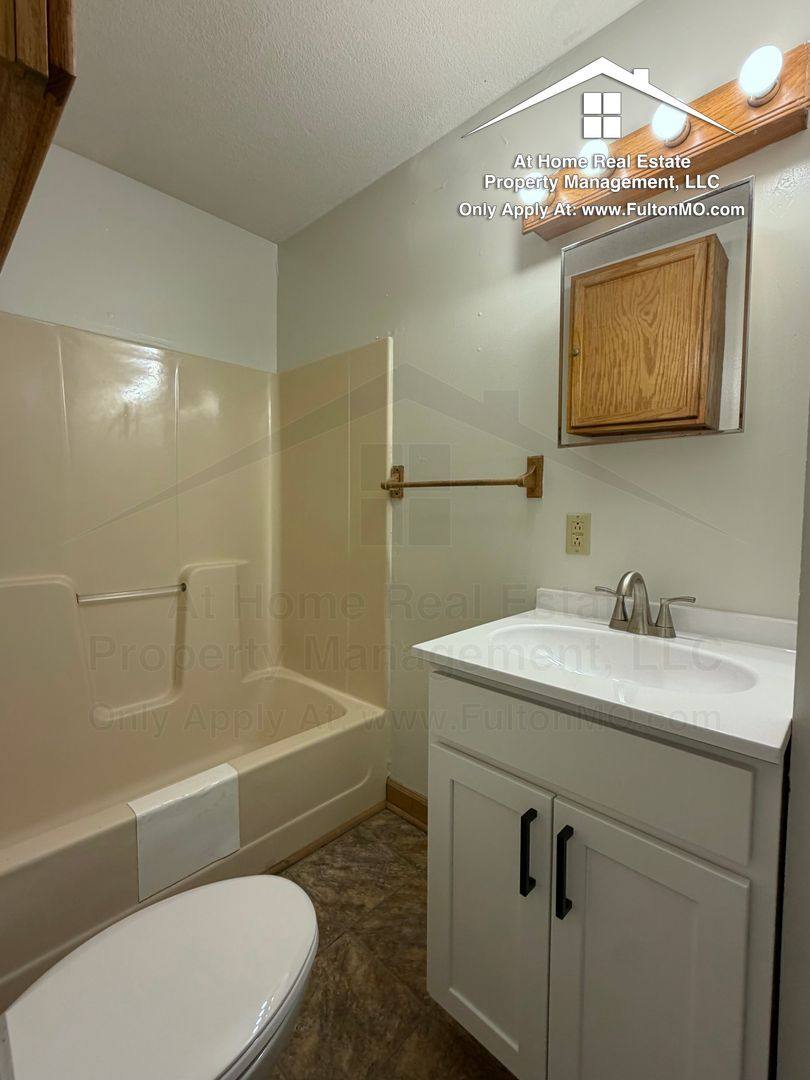 House for rent at 1514 Monroe St, Fulton, MO 65251