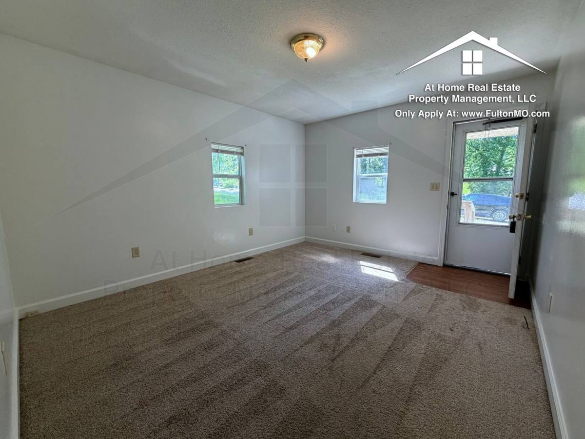 House for rent at 1514 Monroe St, Fulton, MO 65251