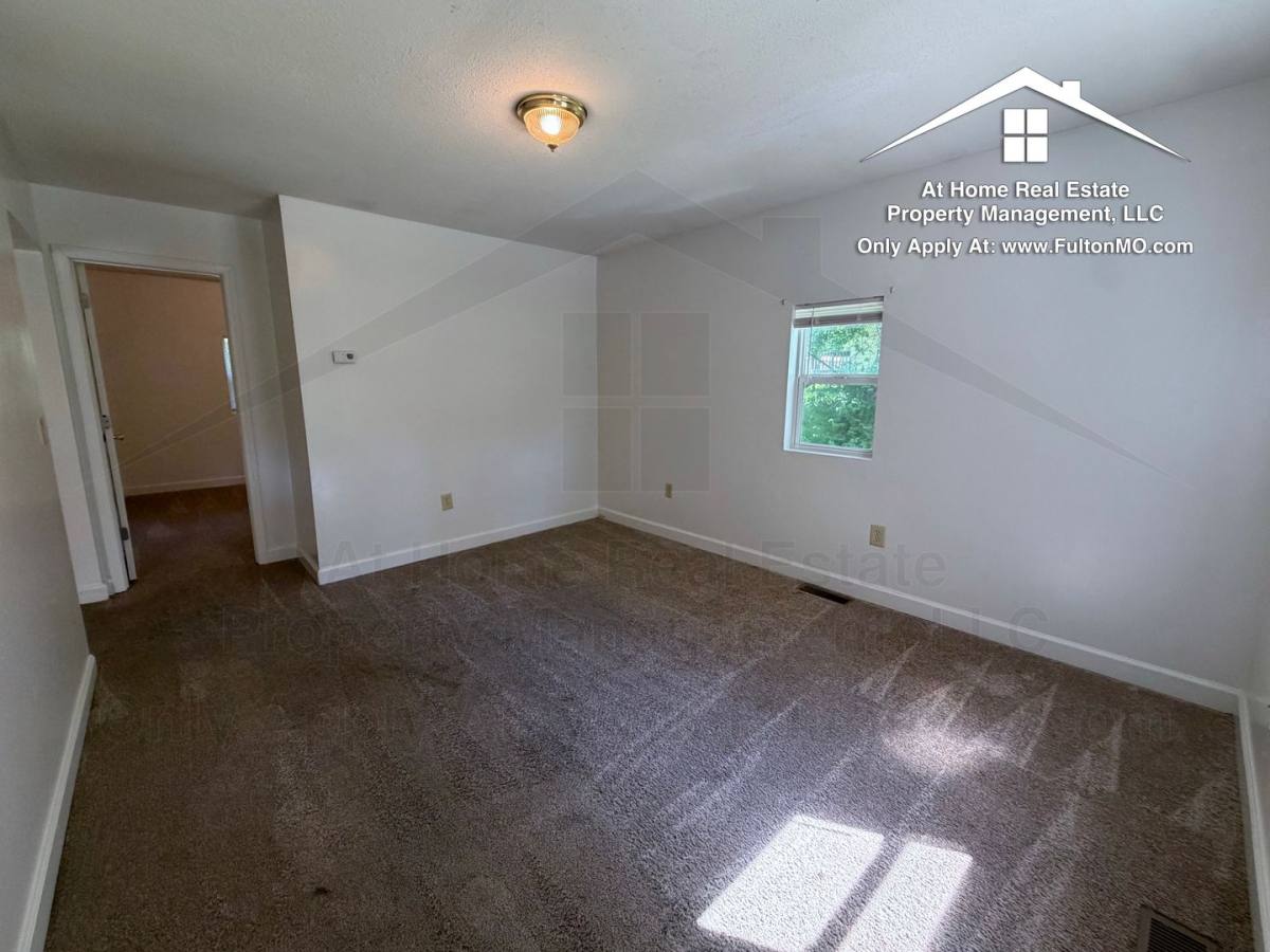House for rent at 1514 Monroe St, Fulton, MO 65251