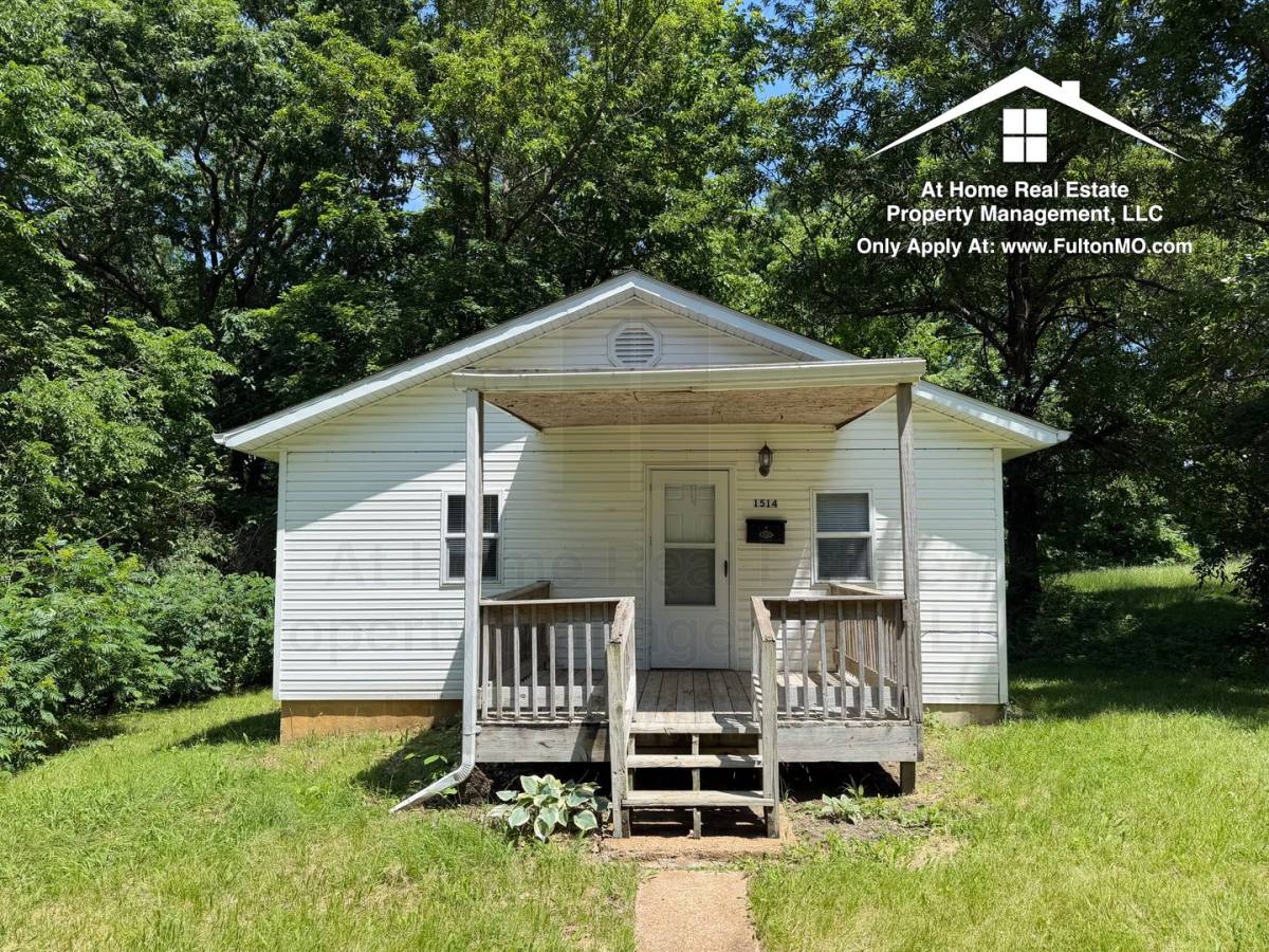 House for rent at 1514 Monroe St, Fulton, MO 65251