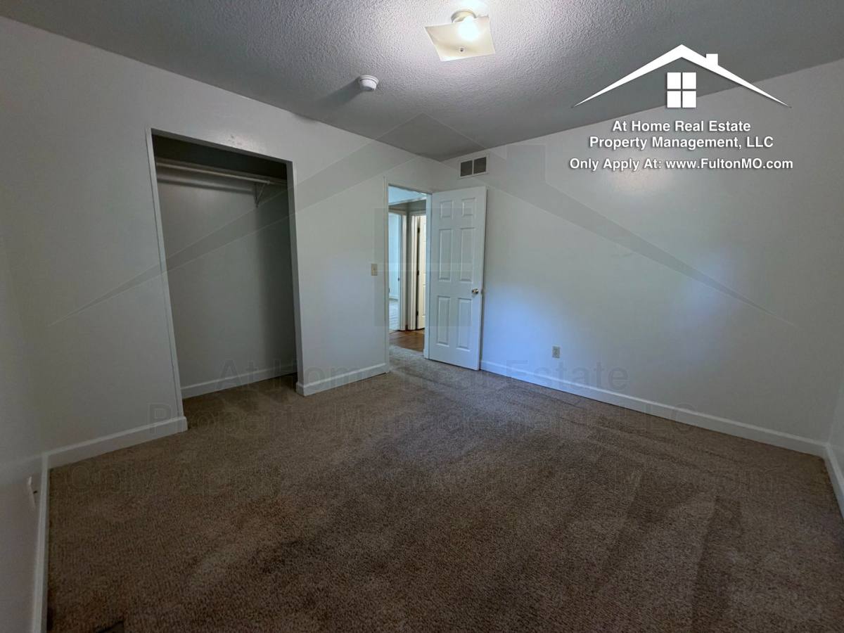 House for rent at 1514 Monroe St, Fulton, MO 65251