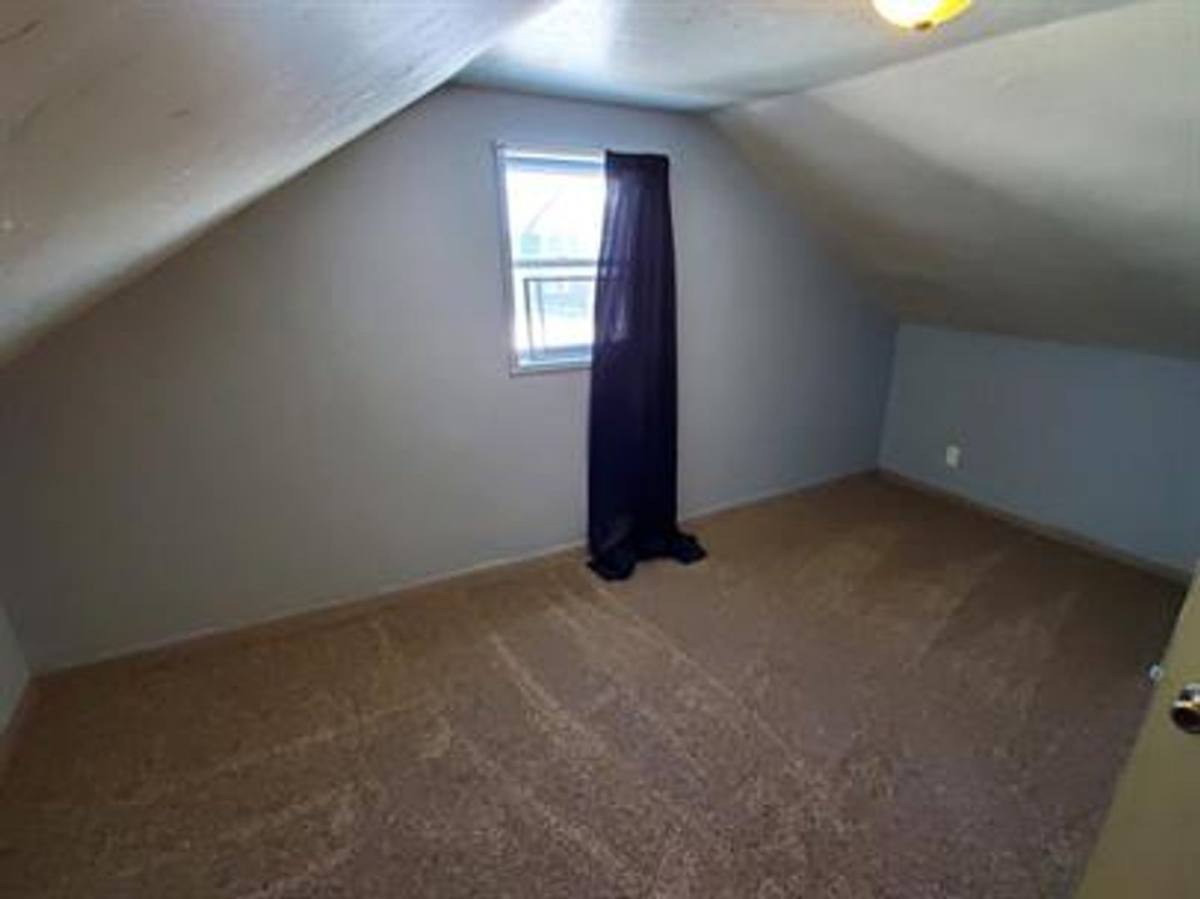 Apartment for rent at 324 2nd St, Menominee, MI 49858