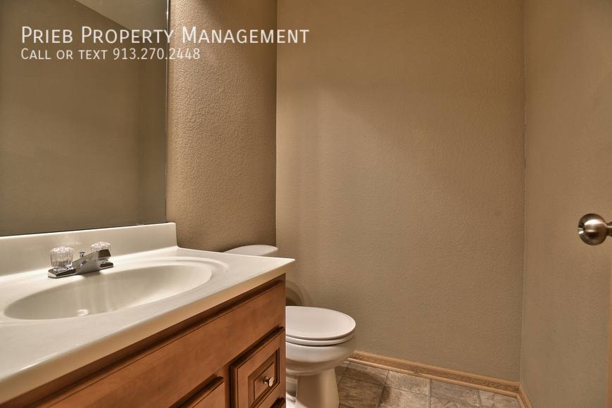 Townhouse for rent at 824 S Woodson Court, Gardner, KS 66030