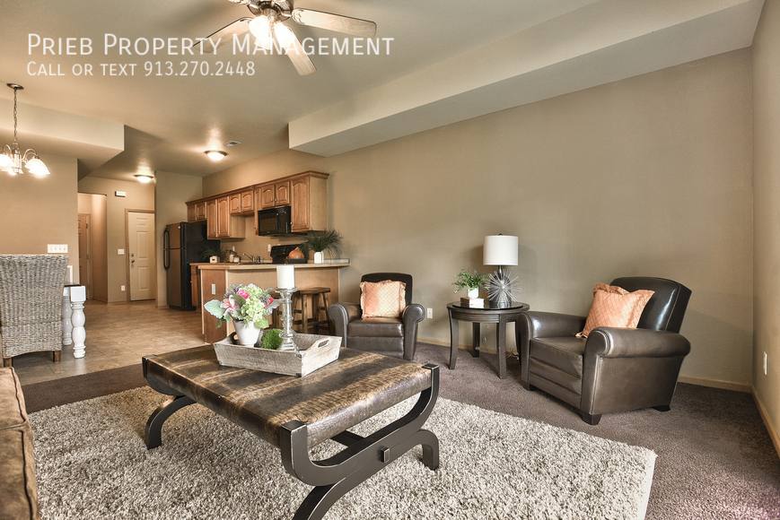 Townhouse for rent at 824 S Woodson Court, Gardner, KS 66030