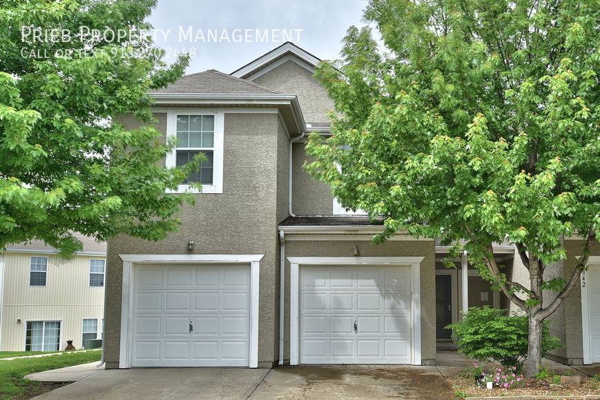 Townhouse for rent at 824 S Woodson Court, Gardner, KS 66030