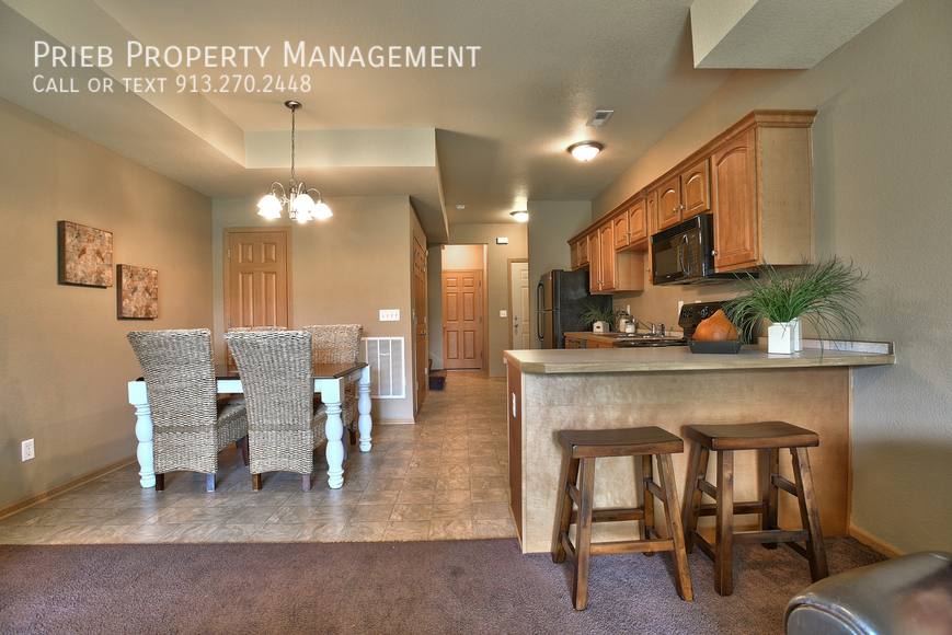 Townhouse for rent at 824 S Woodson Court, Gardner, KS 66030