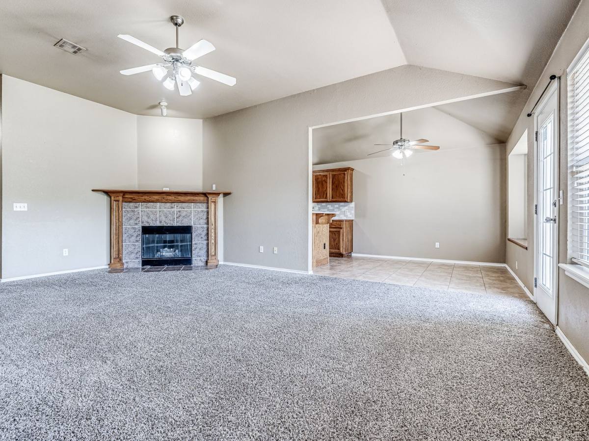 House for rent at 1104 Westridge Dr, Yukon, OK 73099