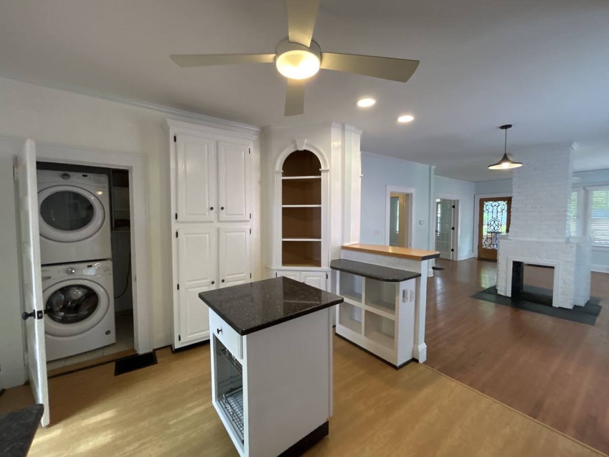 Apartment for rent at 215 S Summit Ave, Charlotte, NC 28208