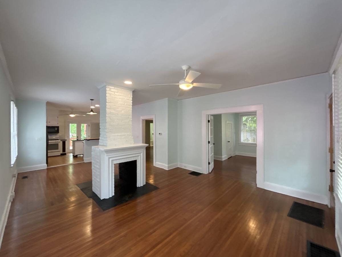 Apartment for rent at 215 S Summit Ave, Charlotte, NC 28208