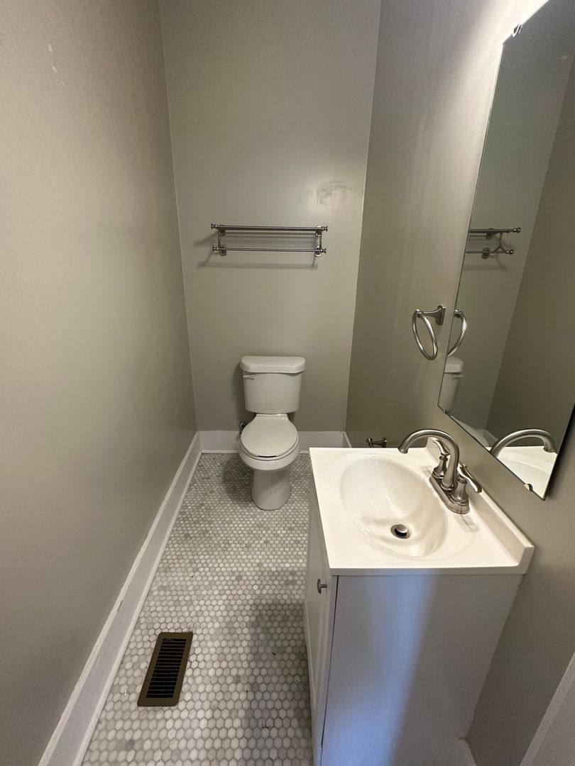 Apartment for rent at 2121 Winona Ave, Montgomery, AL 36107