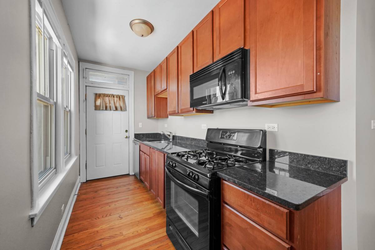 Condo for rent at 1929 Grove Ave #106, Berwyn, IL 60402