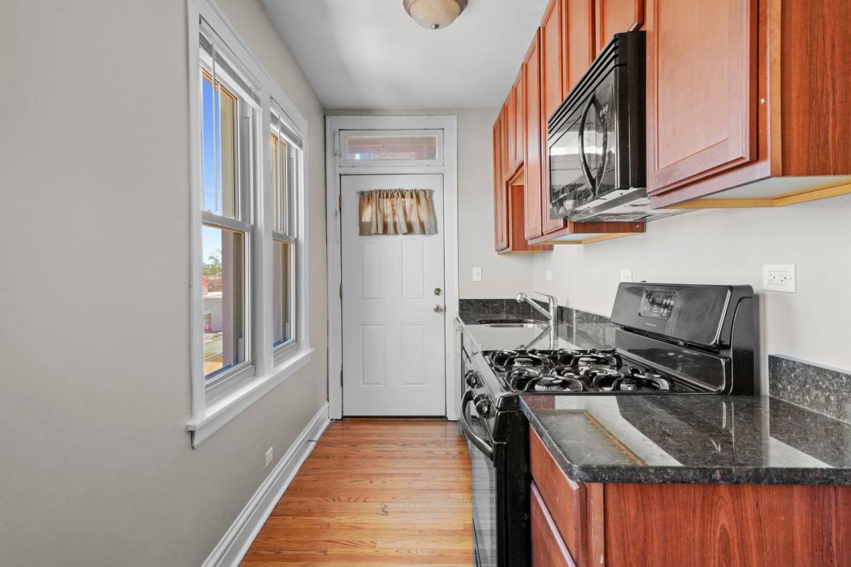 Condo for rent at 1929 Grove Ave #106, Berwyn, IL 60402