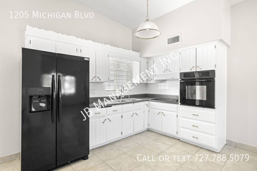 House for rent at 1205 Michigan Blvd, Dunedin, FL 34698