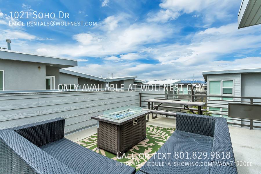 Townhouse for rent at 1021 Soho Dr, Midvale, UT 84047