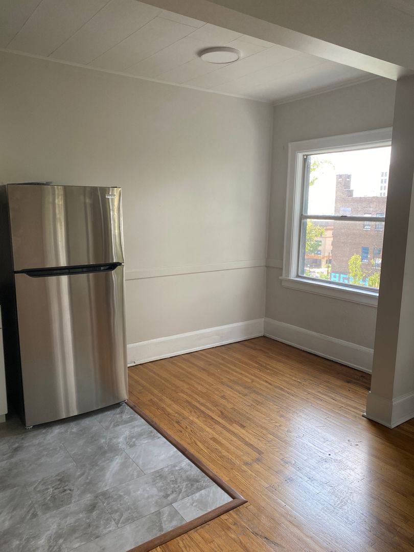 Apartment for rent at 324 E 8th St, Chattanooga, TN 37403