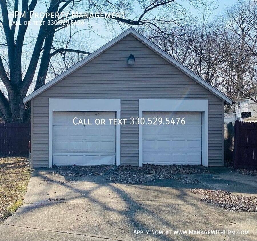 House for rent at 1421 Piper Court NW, Canton, OH 44703