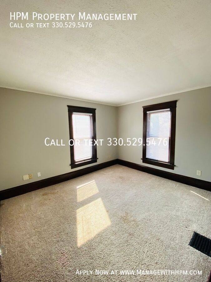 House for rent at 1421 Piper Court NW, Canton, OH 44703