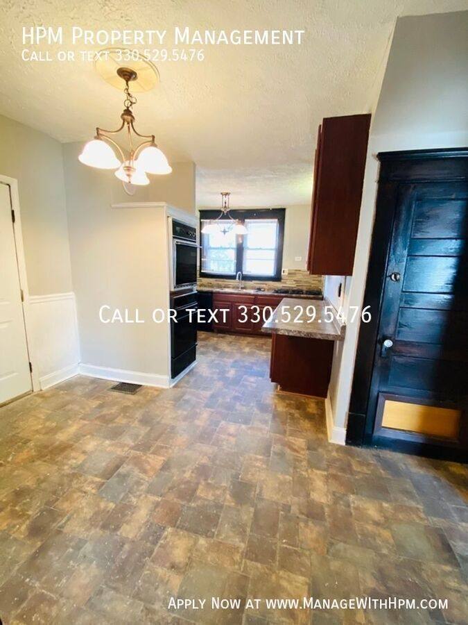 House for rent at 1421 Piper Court NW, Canton, OH 44703
