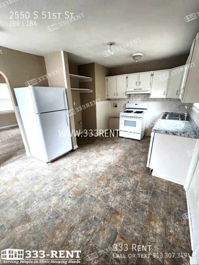 House for rent at 2550 S 51st St, Kansas City, KS 66106