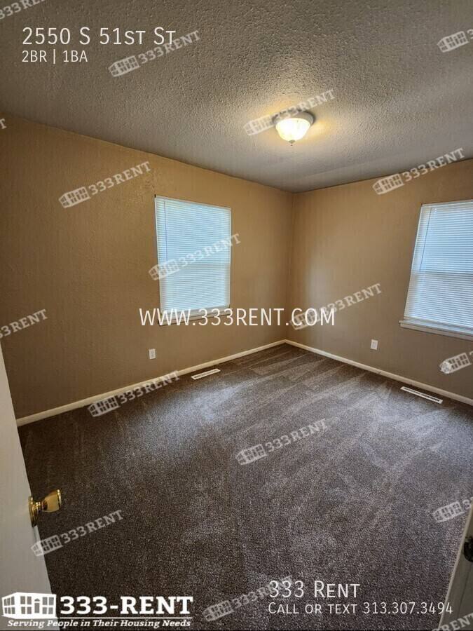 House for rent at 2550 S 51st St, Kansas City, KS 66106