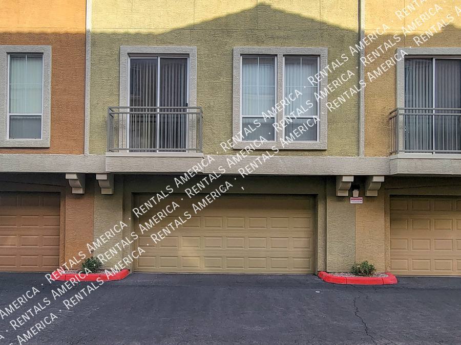 Townhouse for rent at 18250 N Cave Creek Rd #202, Phoenix, AZ 85032