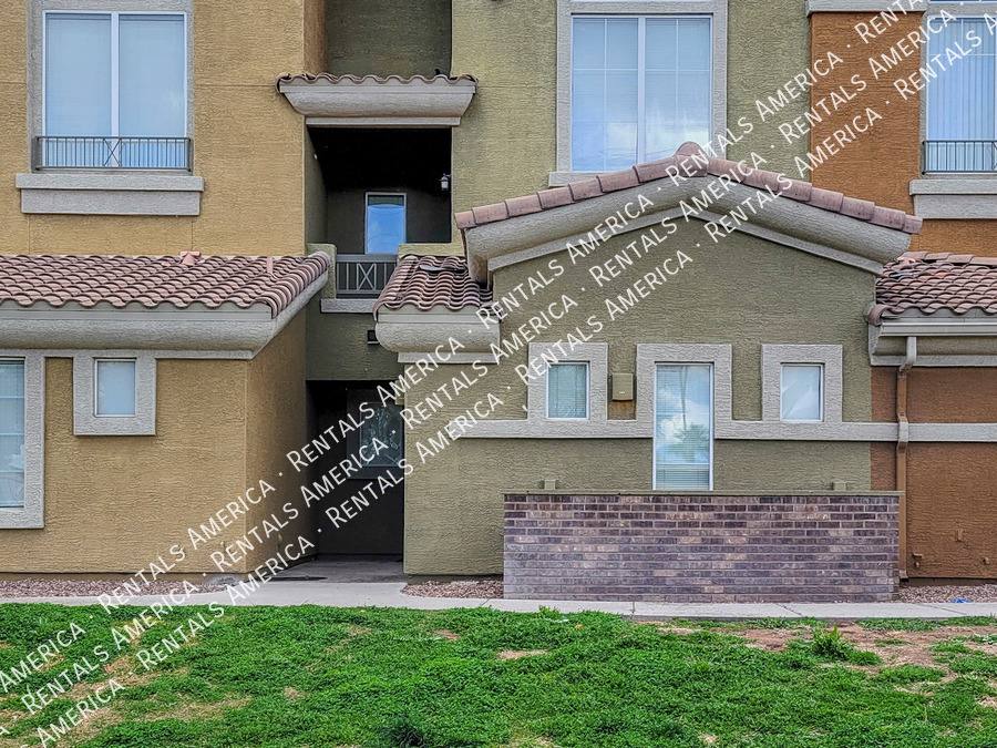 Townhouse for rent at 18250 N Cave Creek Rd #202, Phoenix, AZ 85032