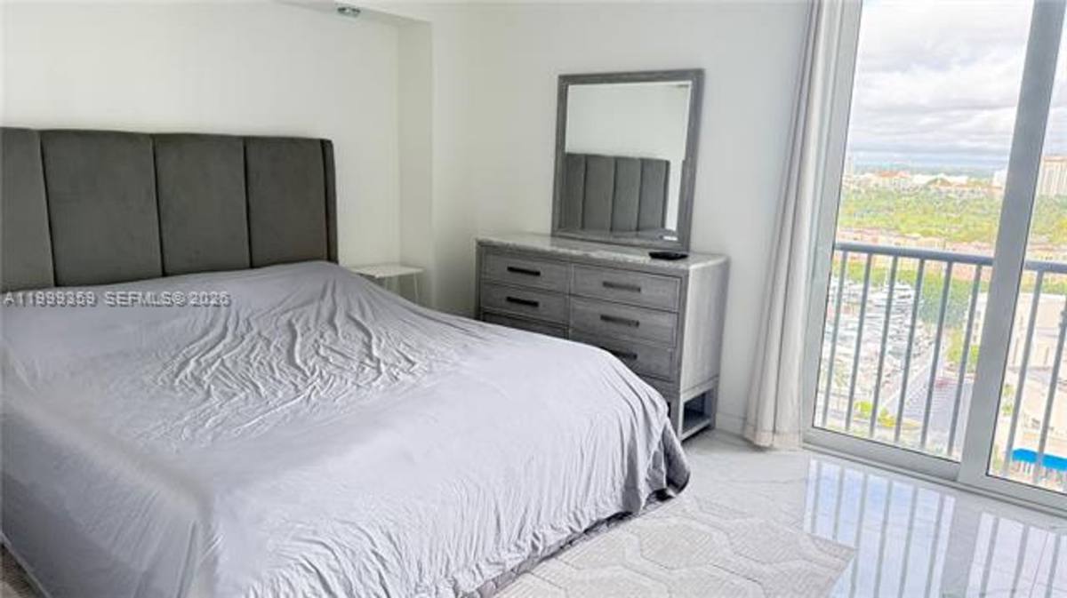 Apartment for rent at 19707 Turnberry Way, Miami, FL 33180