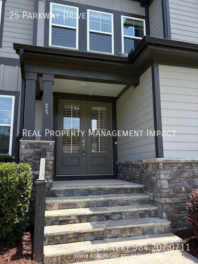 House for rent at 25 Parkway Dr, Pittsboro, NC 27312