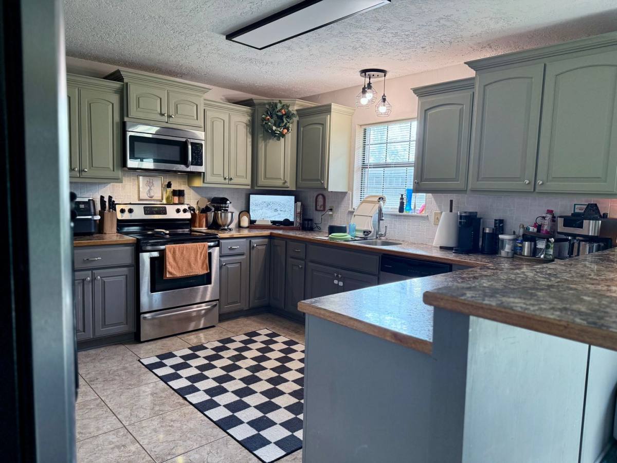 House for rent at 2213 Angus St, Deridder, LA 70634