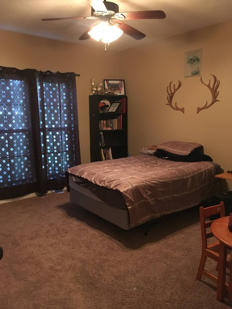 House for rent at 235 Golden Lantern Rd, Deridder, LA 70634