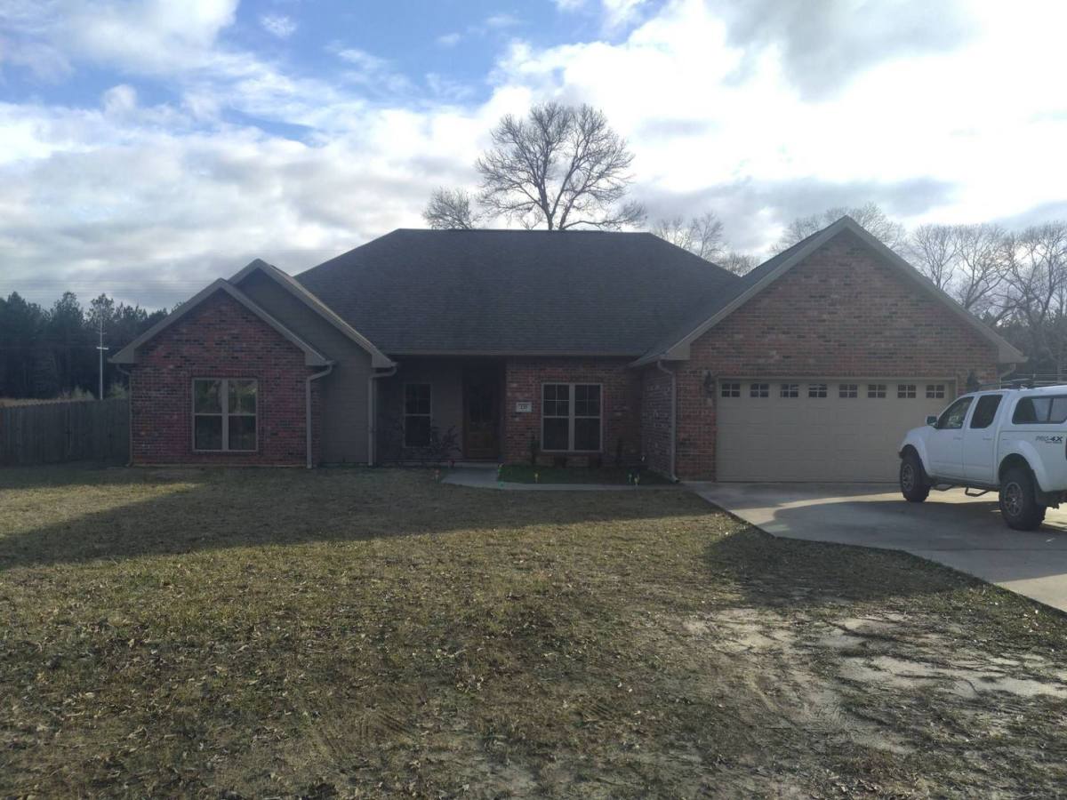 House for rent at 235 Golden Lantern Rd, Deridder, LA 70634