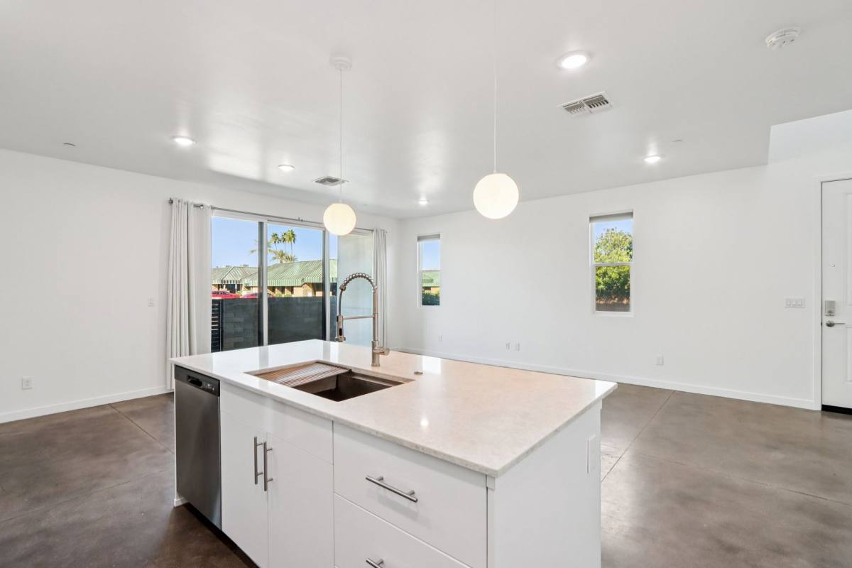 Townhouse for rent at 225 N Pleasant Dr, Chandler, AZ 85225