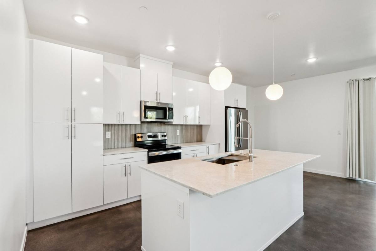 Townhouse for rent at 225 N Pleasant Dr, Chandler, AZ 85225