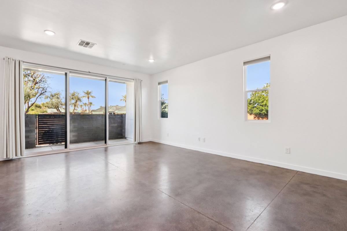 Townhouse for rent at 225 N Pleasant Dr, Chandler, AZ 85225