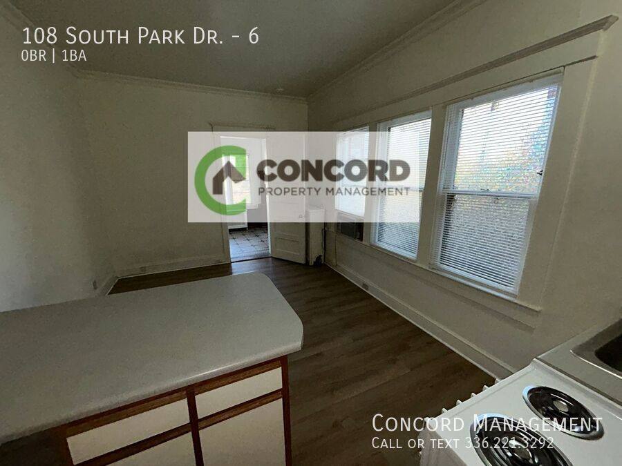 Apartment for rent at 108 S Park Dr #6, Greensboro, NC 27401