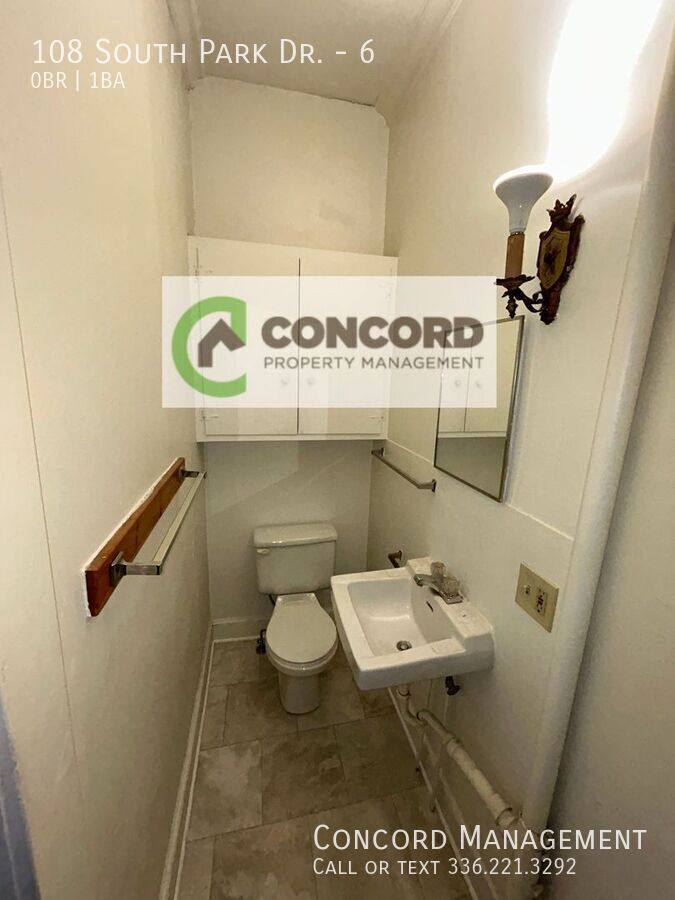 Apartment for rent at 108 S Park Dr #6, Greensboro, NC 27401