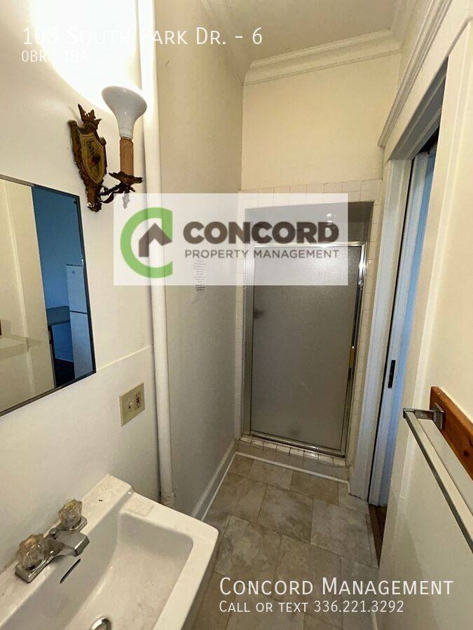 Apartment for rent at 108 S Park Dr #6, Greensboro, NC 27401