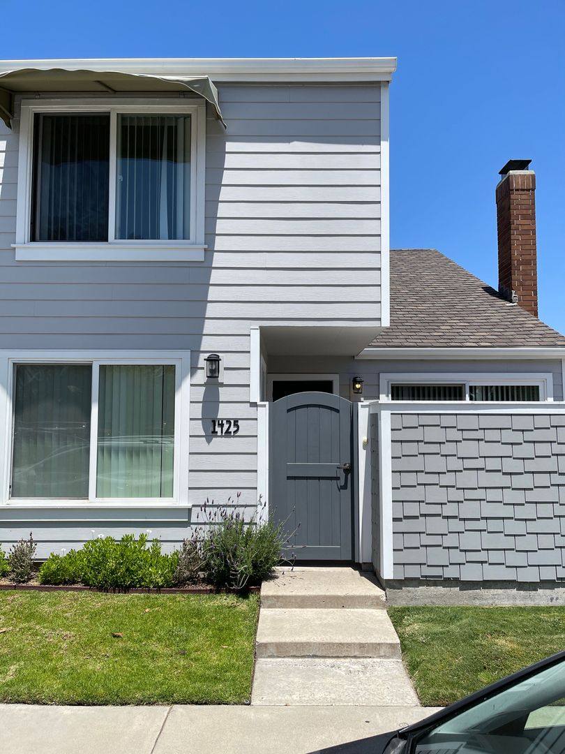 Townhouse for rent at 1425 1st St, Coronado, CA 92118