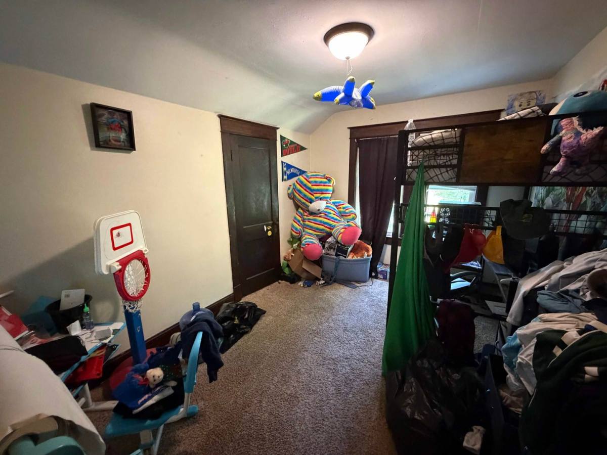 Apartment for rent at 1712 Summit St, Eau Claire, WI 54703