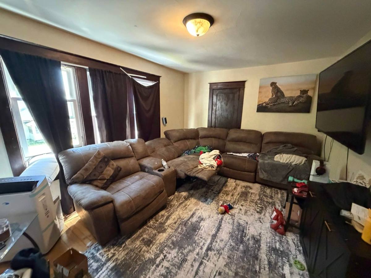 Apartment for rent at 1712 Summit St, Eau Claire, WI 54703